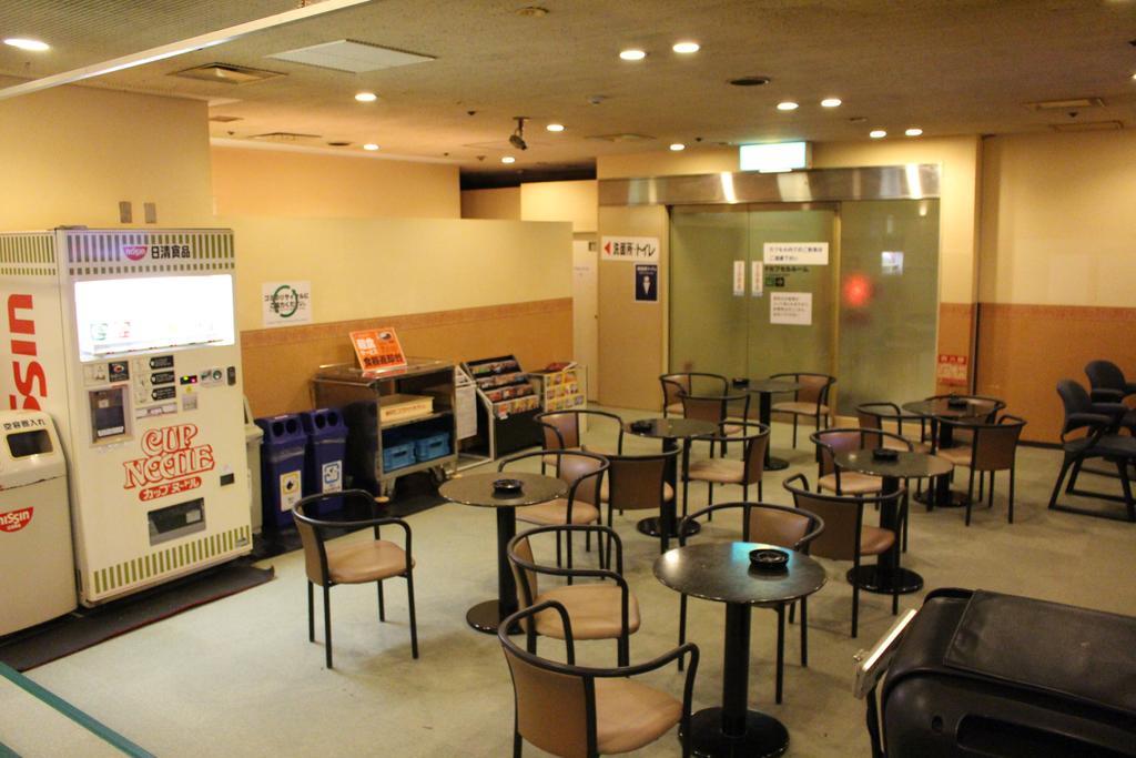 Capsule Hotel Asahi Plaza Shinsaibashi Ōsaka Extérieur photo