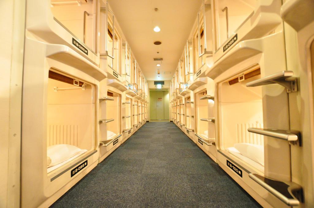 Capsule Hotel Asahi Plaza Shinsaibashi Ōsaka Extérieur photo