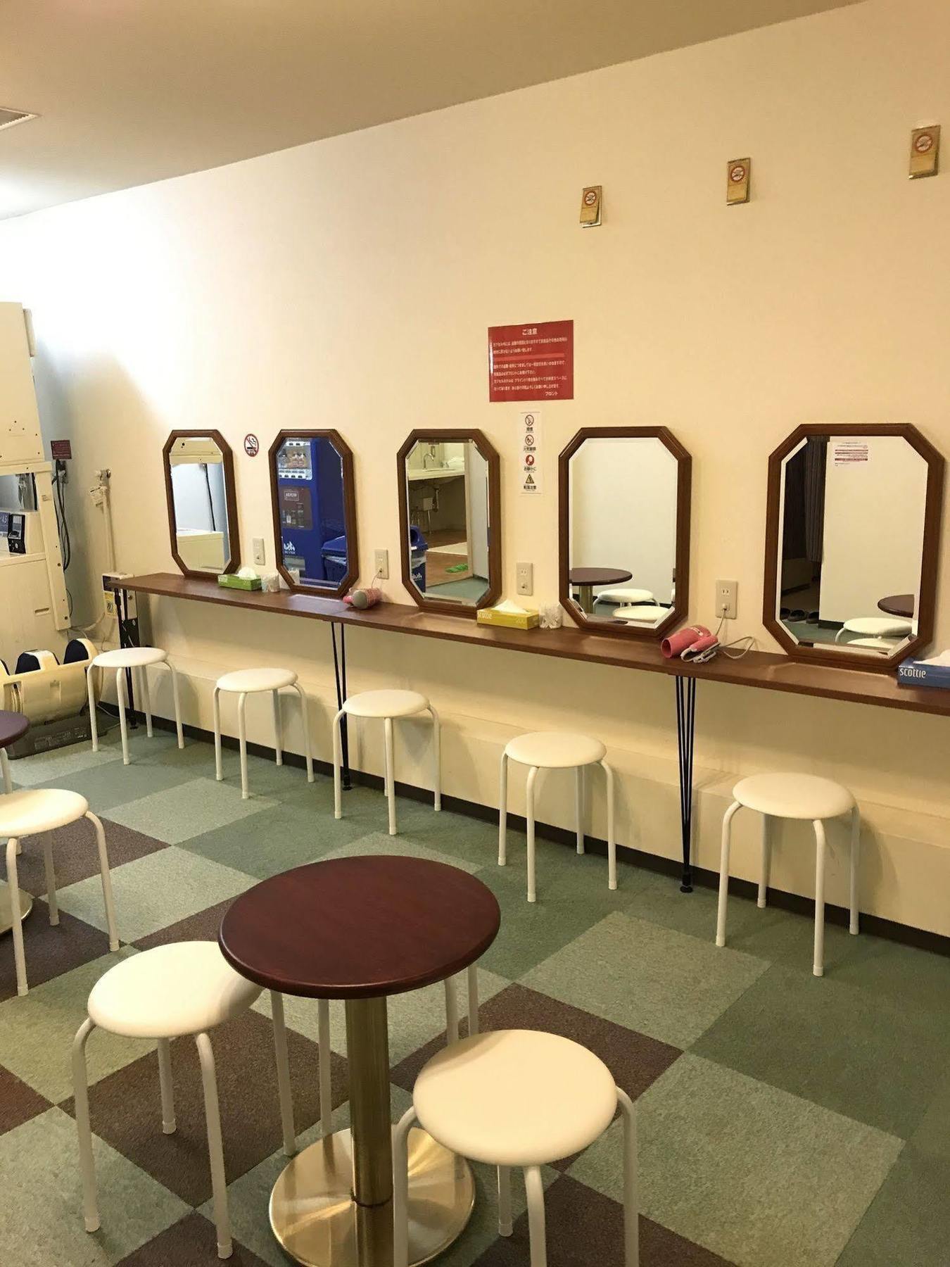 Capsule Hotel Asahi Plaza Shinsaibashi Ōsaka Extérieur photo